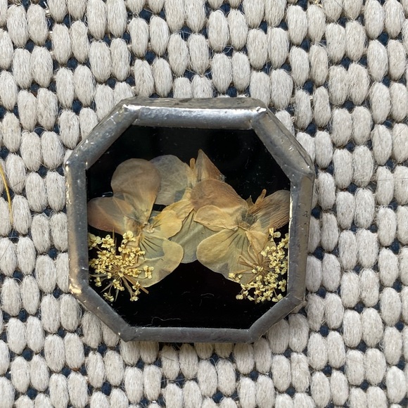 Jewelry - Vintage Floral Octagon Brooch